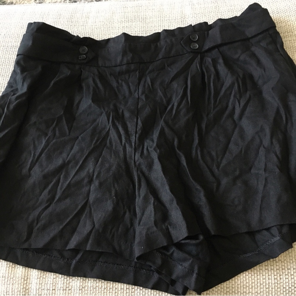 Black Women's Express shorts xl linen blend